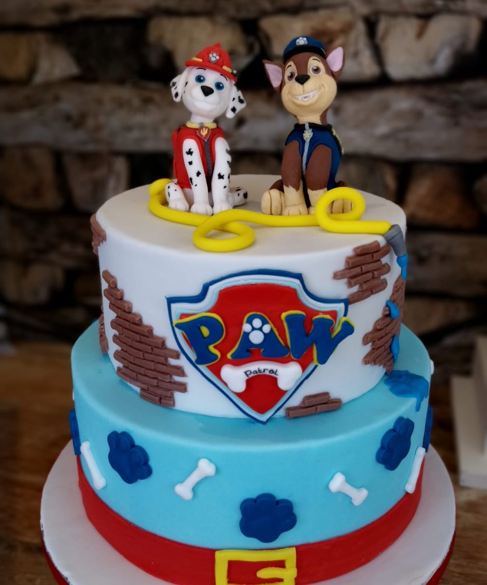 Paw patrol taart met geboetseerde honden